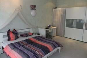 Charmante Altbauwohnung mit großzügigem Hof, Gartenidylle und gewachsener Hausgemeinschaft – Treskowallee 56, 10318 Karlshorst, Berlin – Vorschaubild 13