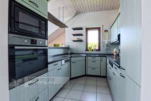 Tolle 4 Zimmer DG-Wohnung mit Balkon, TG Platz und AAP im Freien – Die vollständige Adresse der Immobilie erhältst du vom Anbieter., 72762 Reutlingen-Mitte, Reutlingen – Vorschaubild 8