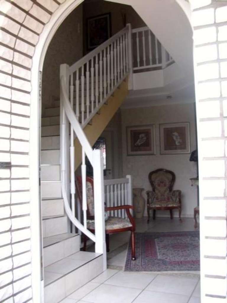 Immobilie in Delbrück - Dellbrück – Einfamilienhaus mit ca 200qm Wfl. auf zwei Etagen mit Garten, Teich & Doppelgarage - Bild 1