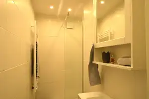 KOMPLETT modern eingerichtetes Apartment mit Balkon & Aufzug – Jülicher Straße 3, 52070 Aachen – Vorschaubild 3