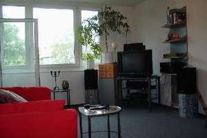 möbeliertes zwei Zimmerapartment  und Süd-Balkon in Düsseldorf/ Holthausen – Bonner Straße 18b, 40589 Holthausen, Düsseldorf – Vorschaubild 1
