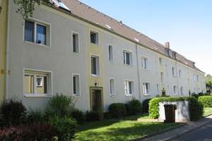 Großzügige 3-Zimmer-Wohnung im Dachgeschoss in D-Flehe