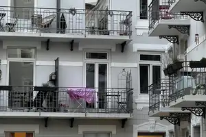 Property thumbnail 1