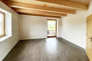 Holz, Licht, Lebensqualität. Einfamilienhaus mit unverbaubarem Blick in die Natur! – Die vollständige Adresse der Immobilie erhältst du vom Anbieter., 84036 Kumhausen – Vorschaubild 8