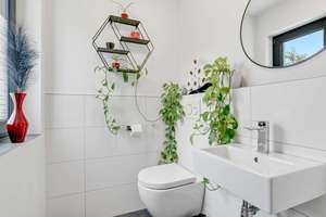Baujahr 2020! Energieeffiziente Stadtvilla mit großzügigem Garten in traumhafter Lage – Die vollständige Adresse der Immobilie erhältst du vom Anbieter., 90518 Altdorf bei Nürnberg – Vorschaubild 10