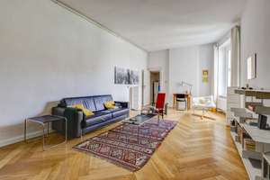 Petite Paris am Savingyplatz - 62,5 m²  Wohnung mit ca. 55 m²  Ausbaureserve im Dach.