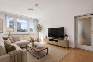 City-Apartment mit spektakulärer Aussicht im Herzen von Berlin-Mitte – 10179 Mitte (Ortsteil), Berlin – Vorschaubild 2