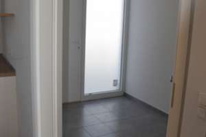 Neuwertiges, energieeffizientes und familienfreundliches Reihenhaus mit 5 hellen Zimmern+EBK+Garage – Berchinger Straße 19, 93057 Sallern-Gallingkofen, Regensburg – Vorschaubild 3