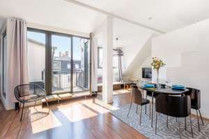 Einzigartiges Dachgeschossloft mit  Terrasse und Kamin im begehrten Wichertkiez – Die vollständige Adresse der Immobilie erhältst du vom Anbieter., 10409 Prenzlauer Berg, Berlin – Vorschaubild 1