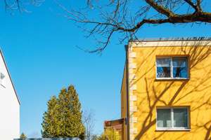 3 Parteien Wohnhaus im grüner - sonnig - familienfreundlich – Die vollständige Adresse der Immobilie erhältst du vom Anbieter., 12305 Lichtenrade, Berlin – Vorschaubild 1