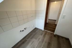 Tolle modernisierte 2- Zimmer Wohnung im Dachgeschoss! – Röntgenplatz 1, 45143 Altendorf, Essen – Vorschaubild 10