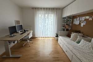 Charmante, helle 3-Zimmer-Wohnung mit Balkon und Einbauküche in München-Neuhausen – Die vollständige Adresse der Immobilie erhältst du vom Anbieter., 80634 Neuhausen, München – Vorschaubild 7