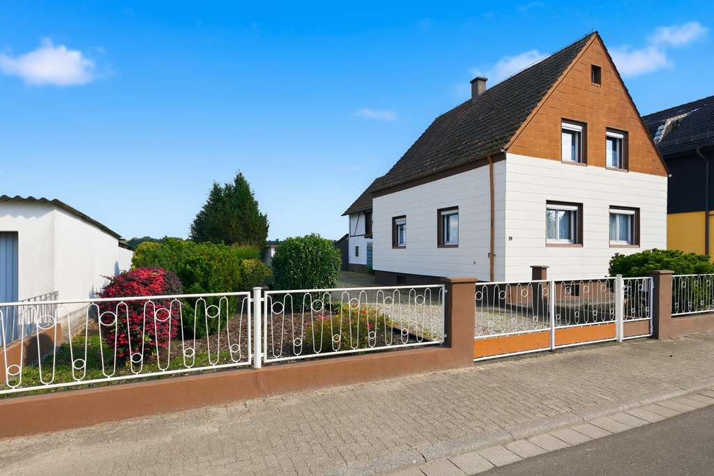 Immobilie in Freckenfeld - Charmantes Einfamilienhaus in traumhafter Feldrandlage von Freckenfeld - Bild 4