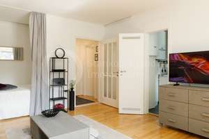 CHARMANTES SCHWABING - Ruhiges möbliertes Appartement zw. Leopoldstr. und Englischen Garten – Die vollständige Adresse der Immobilie erhältst du vom Anbieter., 80802 Schwabing-Ost, München – Vorschaubild 4