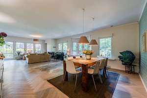 Spacious detached house with pool and wellness area in a family-friendly location – Die vollständige Adresse der Immobilie erhältst du vom Anbieter., 14089 Kladow, Berlin – Vorschaubild 6