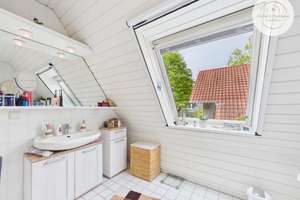 Charmantes Einfamilienhaus in begehrter Premiumlage von Bremen Oberneuland – Die vollständige Adresse der Immobilie erhältst du vom Anbieter., 28355 Oberneuland, Bremen – Vorschaubild 14