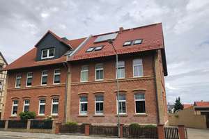 Großzügige 5-Raum-Maisonettewohnung mit Garten, Doppelgarage & Ausbaureserve im Dachboden