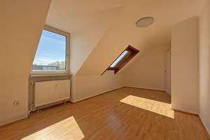TOP 2-Zimmerwohnung im Herzen von Duisburg im Dachgeschoss - 360° – Düsseldorfer Straße 526, 47055 Wanheimerort, Duisburg – Vorschaubild 7