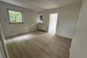 Wohnen mit Charakter: Vier-Zimmer-Wohnung in Wuppertal – Nevigeser Straße 480a, 42111 Uellendahl-Katernberg, Wuppertal – Vorschaubild 17