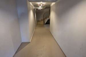 1 Zimmer Wohnung, kernsaniert, gute Verkehrsanbindung