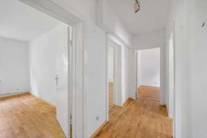 Sonnige Aussichten: 3 Zimmer, Westbalkon und Blick ins Grüne – Die vollständige Adresse der Immobilie erhältst du vom Anbieter., 22763 Ottensen, Hamburg – Vorschaubild 2