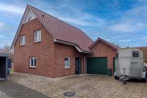 Modernes KfW-55 Einfamilienhaus mit
Kapitänsgiebel, Doppelgarage und hochwertiger Ausstattung – Die vollständige Adresse der Immobilie erhältst du vom Anbieter., 21271 Hanstedt – Vorschaubild 3