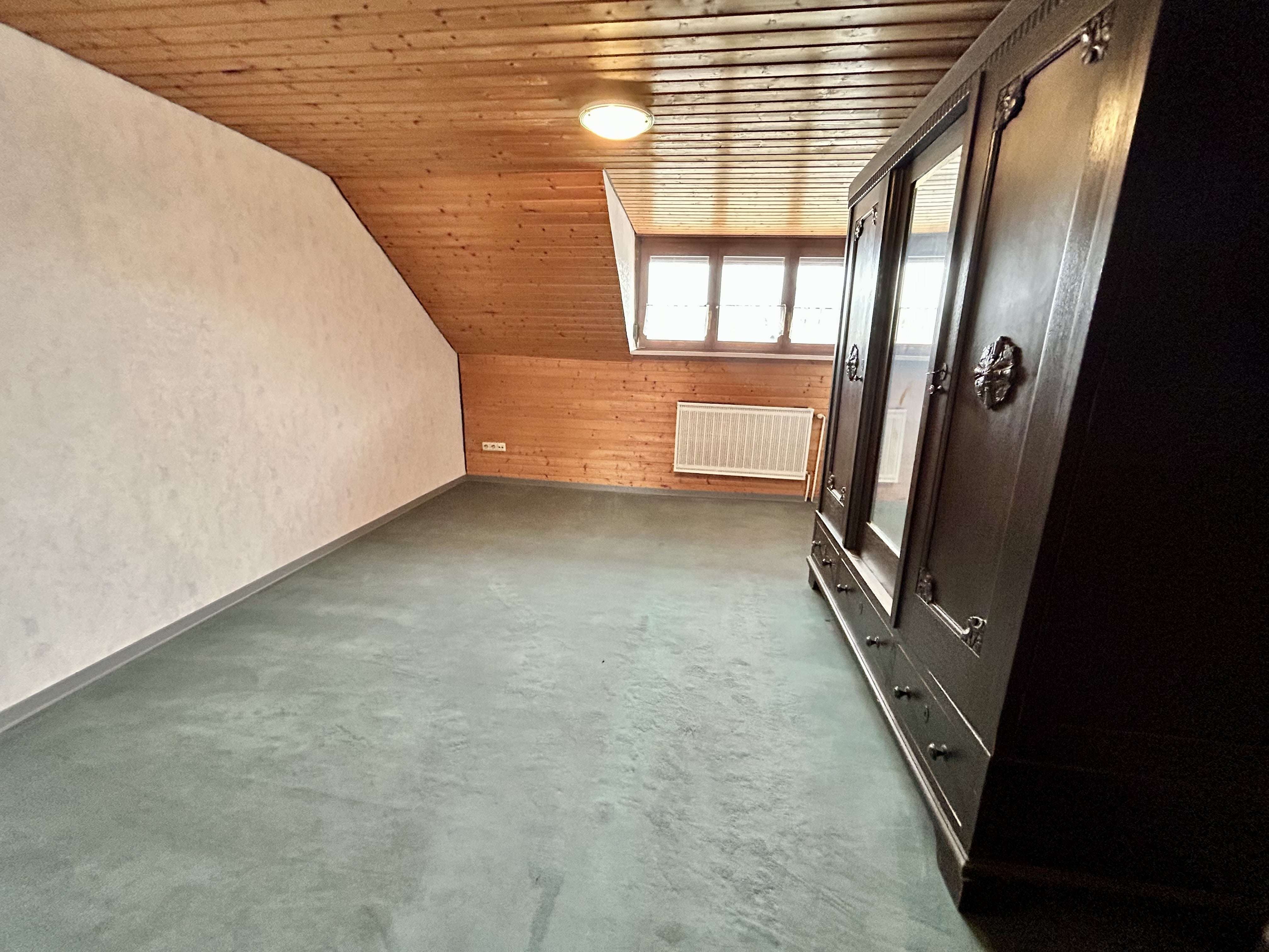 Immobilie in Weiskirchen - Großes Wohnhaus mit ehemaliger Gaststätte in Weiskirchen - Rappweiler - Bild 17