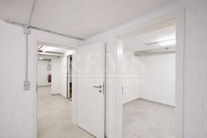 Modernisiertes Einfamilienhaus mit Einliegerwohnung, Küchen, Kamin, Garage und zauberhaftem Garten – Die vollständige Adresse der Immobilie erhältst du vom Anbieter., 73614 Schorndorf – Vorschaubild 23