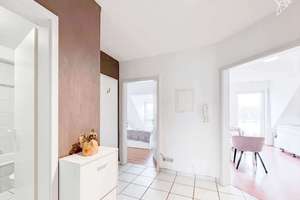 KAPITALANLAGE MIT BLICK 🌅 Vermietete Dachgeschosswohnung mit Balkon in Koblenz! – Die vollständige Adresse der Immobilie erhältst du vom Anbieter., 56070 Neuendorf, Koblenz – Vorschaubild 2
