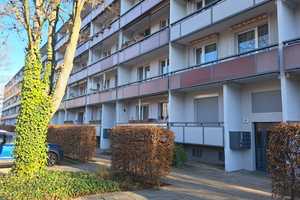 Wir sanieren für Sie! - Ab Mitte März 2025 möglich – Myrtenweg 6, 6122 Halle (Saale) – Vorschaubild 1
