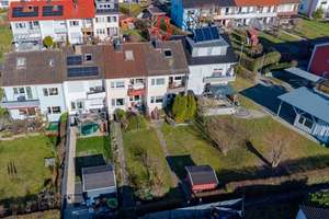 VERKAUFT: Heimeliges 5-Zimmer Reihenmittelhaus mit schönem Garten für die Familie (Erbpacht)  – Die vollständige Adresse der Immobilie erhältst du vom Anbieter., 88045 Friedrichshafen – Vorschaubild 2