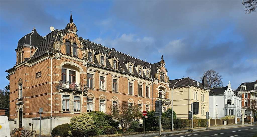 Immobilie in Bertsdorf-Hörnitz - Zittau: Historische Haushälfte mit großem Garten & Remise – Potenzial! - Bild 1