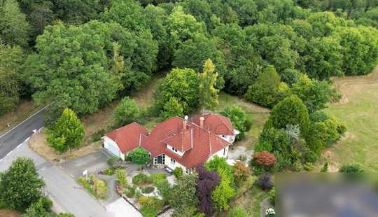 Bild von Stilvolles Architektenhaus mit Einliegerwohnung, Wellnessbereich, Fernblick & großem Grundstück!