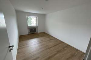 Einziehen und wohlfühlen – renovierte 4-Zimmer-Wohnung mit großem Balkon, EBK und Stellplatz – Die vollständige Adresse der Immobilie erhältst du vom Anbieter., 76547 Sinzheim – Vorschaubild 26