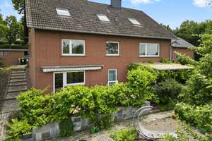 Einfamilienhaus mit riesigem Grundstück in Paderborn-Neuenbeken – Die vollständige Adresse der Immobilie erhältst du vom Anbieter., 33100 Neuenbeken, Paderborn – Vorschaubild 2