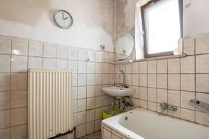 Sanierungsbedürftiges Wohnhaus mit Ausbaupotenzial – Die vollständige Adresse der Immobilie erhältst du vom Anbieter., 93482 Pemfling – Vorschaubild 10