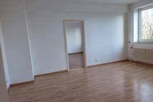 2- Zimmer-Wohnug mit Feldblick, sucht ruhige Mieter