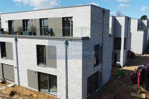 Moderne Doppelhaushälfte mit PV, Wärmepumpe und Garten in Wedel – Steinberg 30, 22880 Wedel – Vorschaubild 4