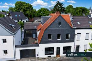 Attraktives Mehrfamilienhaus mit Garagen und Innenhof in gefragter Wohnlage im Kölner Westen