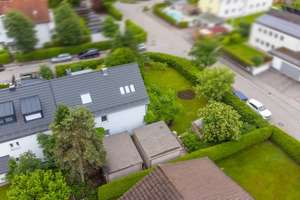 Eigennutzung im EG möglich! Vermietetes 3-Parteien-Haus auf sonnigem Eckgrundstück in ruhiger Lage – Die vollständige Adresse der Immobilie erhältst du vom Anbieter., 82166 Gräfelfing – Vorschaubild 4