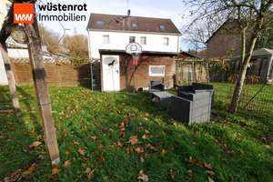 Reihenendhaus mit Garten, Pool und Baufläche in ruhiger Lage von Duisburg-Meiderich!!! – Die vollständige Adresse der Immobilie erhältst du vom Anbieter., 47137 Obermeiderich, Duisburg – Vorschaubild 2