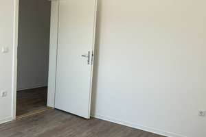 Gemütliche Dachwohnung - frisch renoviert! – Schleswiger Str. 5, 24113 Hassee, Kiel – Vorschaubild 8