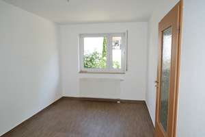 Charmantes Reihenendhaus mit Garage und Stellplatz – ideal für Familien! – Die vollständige Adresse der Immobilie erhältst du vom Anbieter., 9247 Röhrsdorf, Chemnitz – Vorschaubild 5
