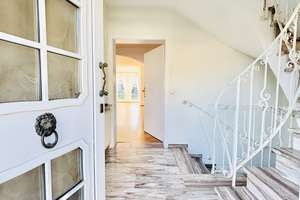 Gepflegtes Einfamilienhaus mit Einliegerwohnung und großem Grundstück! – Die vollständige Adresse der Immobilie erhältst du vom Anbieter., 55246 Mainz-Kostheim, Wiesbaden – Vorschaubild 2