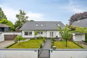 Ein Zuhause zum Ankommen: Familienhaus mit traumhaftem Naturgarten in Meerbusch-Osterath! – Die vollständige Adresse der Immobilie erhältst du vom Anbieter., 40670 Meerbusch – Vorschaubild 3