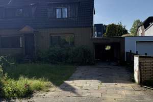 Sommerangebot! Jetzt 500.000,00 EURO statt 550.000,00 EURO-Reduziert! Doppelhaushälfte mit Potenzial