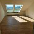 Luxus Aussichtslage RV: Helle, sanierte 3 Zimmer Wohnung mit EBK, Balkon und großem Bad