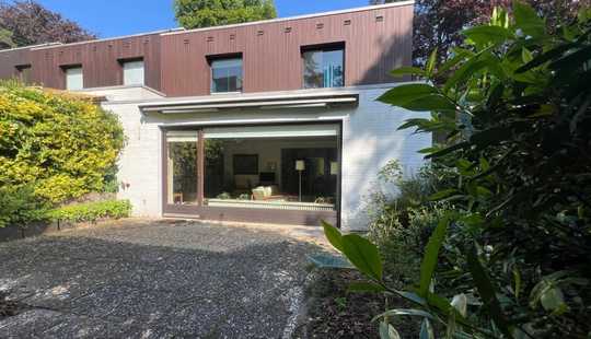Bild von Ruhiges EndRH mit gr. Vollkeller + Einzelgarage am Waldpark Marienhöhe in Blankenese