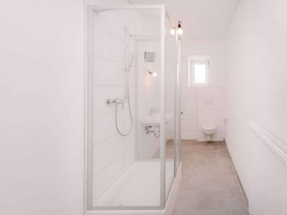Bad mit Dusche