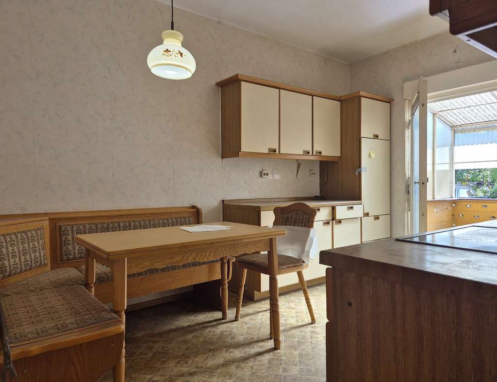 Immobilie in Bensheim - Doppelhaushälfte zum Renovieren - sofort verfügbar! - Bild 3